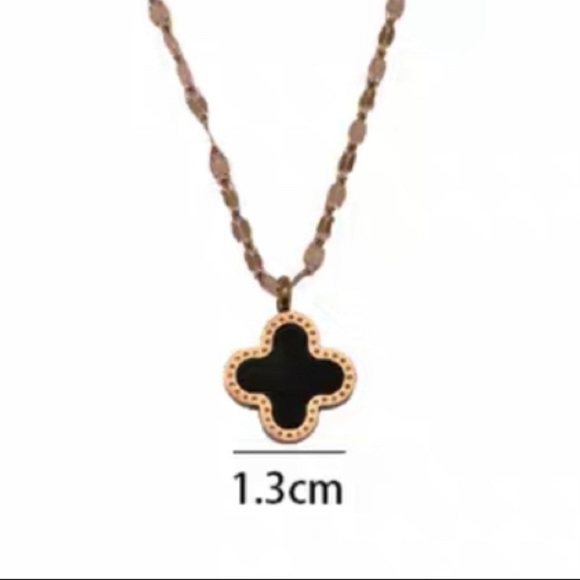 💎BOGO‼️ Clover leaf Double Side Rose Gold Necklace women jewelry - Picture 4 of 11